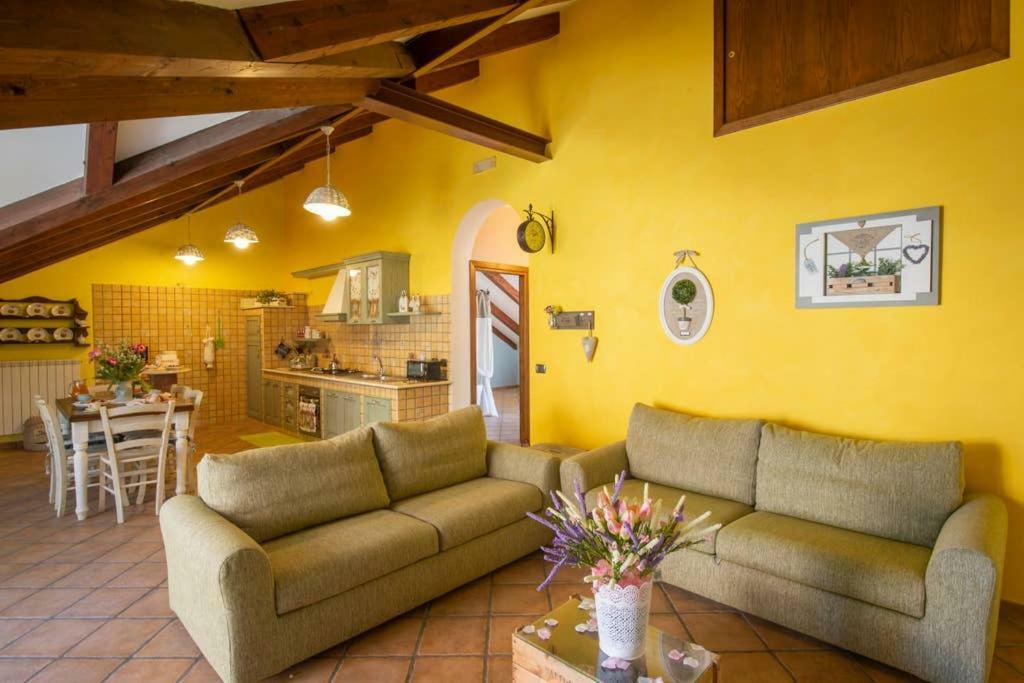 Mansarda Ciaciano Appartement Bomerano Buitenkant foto