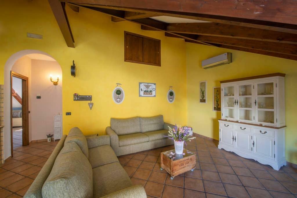 Mansarda Ciaciano Appartement Bomerano Buitenkant foto