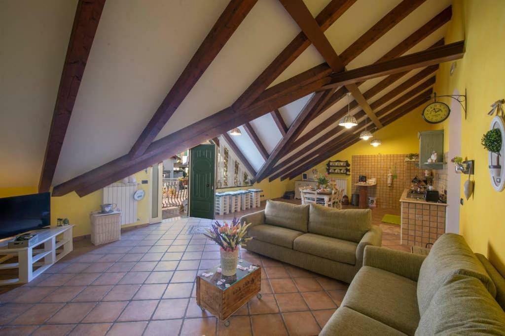 Mansarda Ciaciano Appartement Bomerano Buitenkant foto